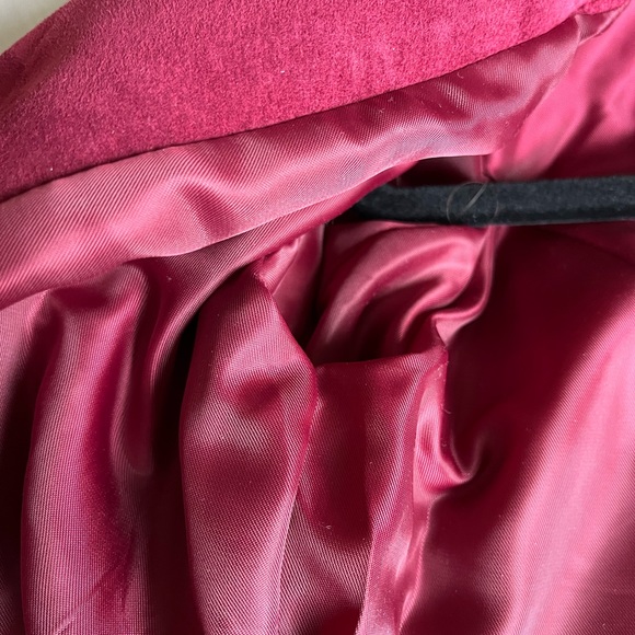 Danier suede blazer. No pockets - Picture 11 of 16